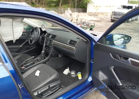 2017 Volkswagen Passat 1.8T Se из США, поврежденный, VIN 1VWBT7A31HC010464